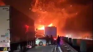 Accident grav pe o autostradă din Japonia: un mort și 26 răniți și peste 50 de vehicule implicate