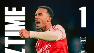 Arsenal învinge pe Chelsea și se califică în finala Cupei Ligii