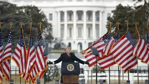 Încă un republican îi cere lui Donald Trump să demisioneze. 