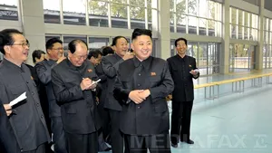 China Nouă dezminte ca nefondate zvonuri porivit cărora Kim Jong-un ar fi suferit operaţii estetice