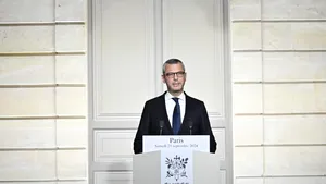Șeful de cabinet al lui Macron demisionează după 8 ani - surse