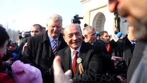 Dacă se apropie alegerile, se huiduie de Ziua Naţională