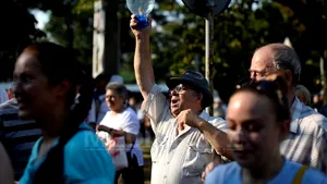 Ponta, despre activitatea forţelor de ordine la acţiunea pro-Antena 3: Fiecare îşi face datoria 