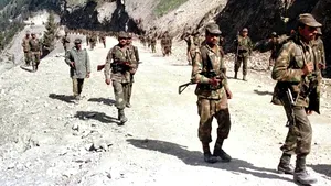 Confruntări militare între India şi Pakistan în regiunea disputată Kashmir