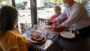 Ajutor de stat pentru industria HoReCa. Anunţul Ministerului Economiei