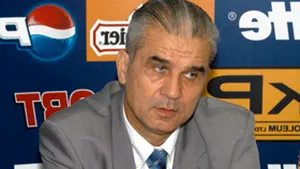Anghel Iordănescu îşi anunţă retragerea din fotbal (Pro TV)
