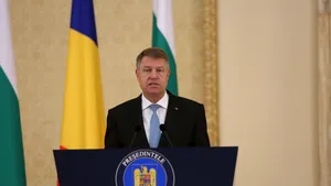 Iohannis a sesizat CCR pe Legea programului de susţinere a incubaţiei şi creşterii în sectorul avicol, dar şi pe cea a programului de susţinere a crescătorilor de porci