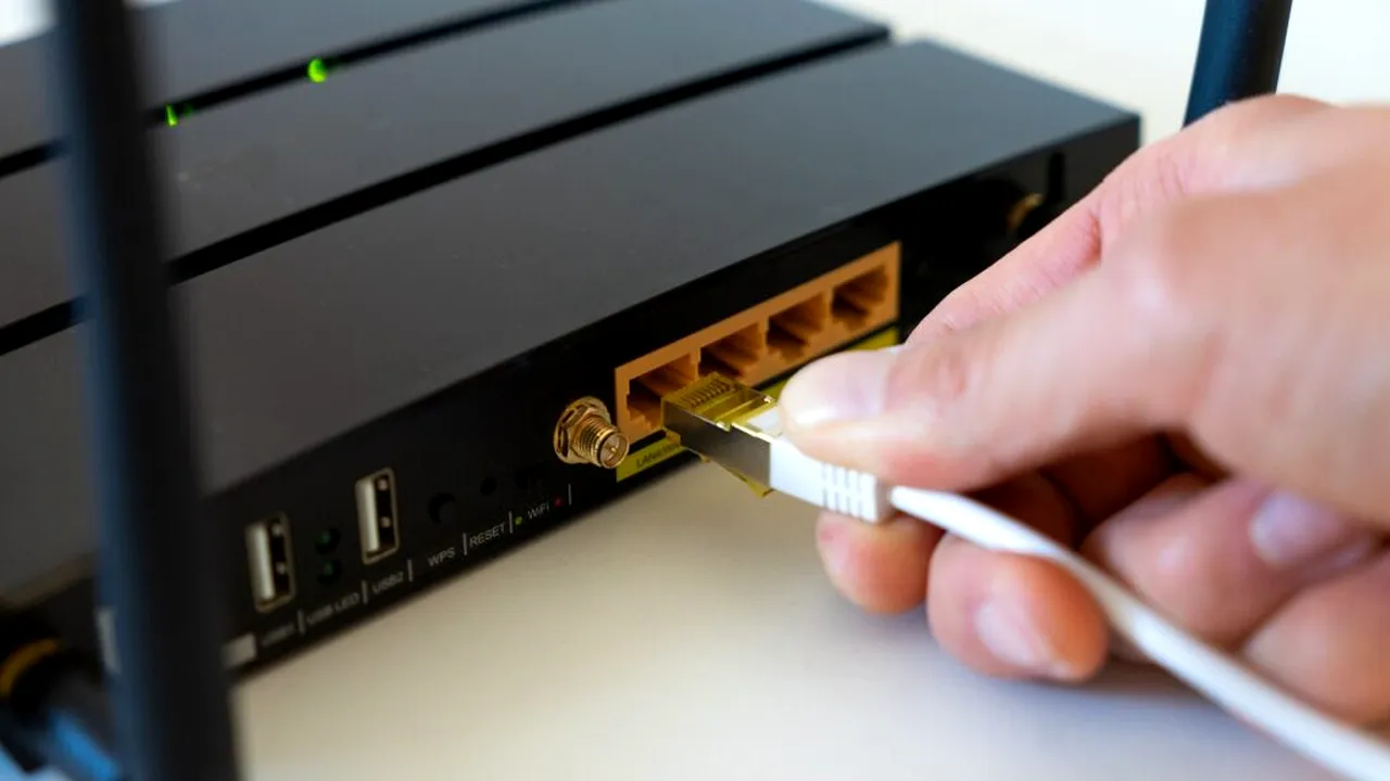 Cele mai ciudate lucruri din casă care îți afectează Wi-Fi-ul și cum poți îmbunătăți semnalul