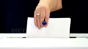 Exit-poll CSCI: PSD-UNPR-PC  43 %; PNL 14 %; PDL 12 %; PMP 7 %