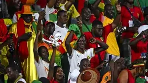Echipa de fotbal din Guineea le cere fanilor să nu mai sărbătorească, după ce 6 fani au murit