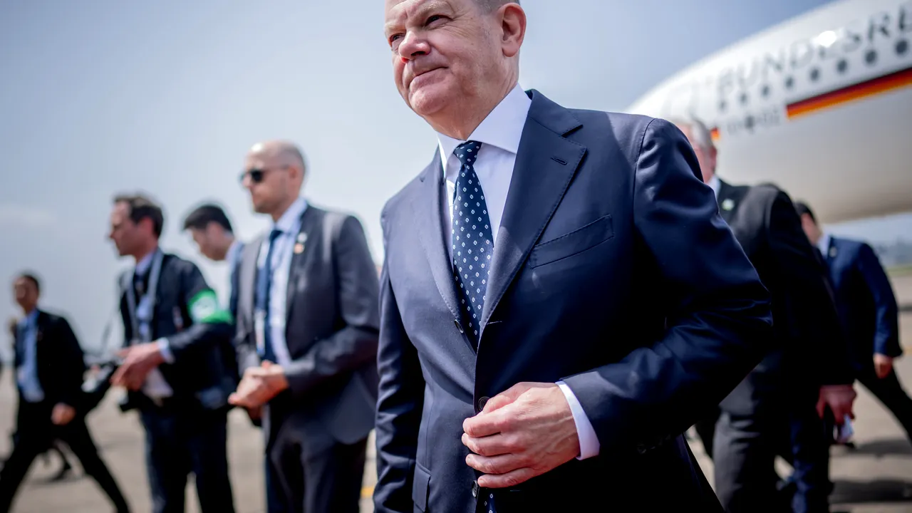 Olaf Scholz avertizează China cu privire la supracapacitatea industrială şi vrea ca firmele germane să nu aibă restricţii