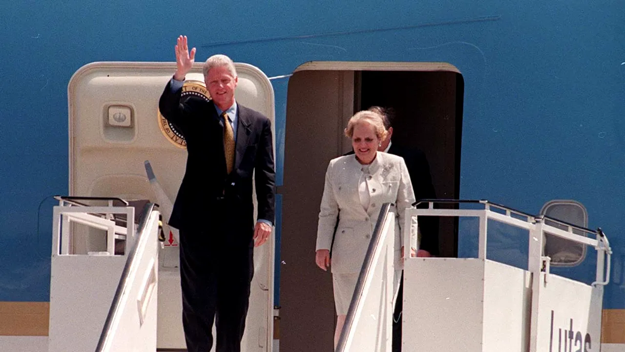 Madeleine Albright, prima femeie secretar de stat al SUA, a murit la 84 de ani. Aceasta a susţinut aderarea României la NATO