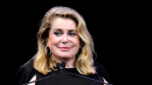 Actriţa Catherine Deneuve a lansat noul său film care explorează drama radicalizării islamiste