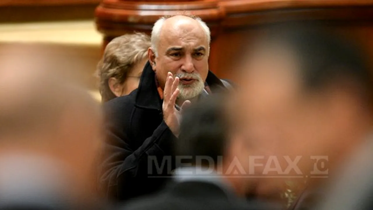 Varujan Vosganian: Titlul moţiunii de cenzură ne aduce aminte de recuzita nazistă şi rasială/ S-a crezut că MCV va intimida. Raportul nu trebuie să oprească legile Justiţiei