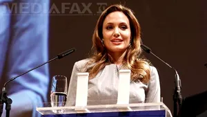 Angelina Jolie, mesager al unei campanii în favoarea refugiaţilor care a fost lansată şi în România