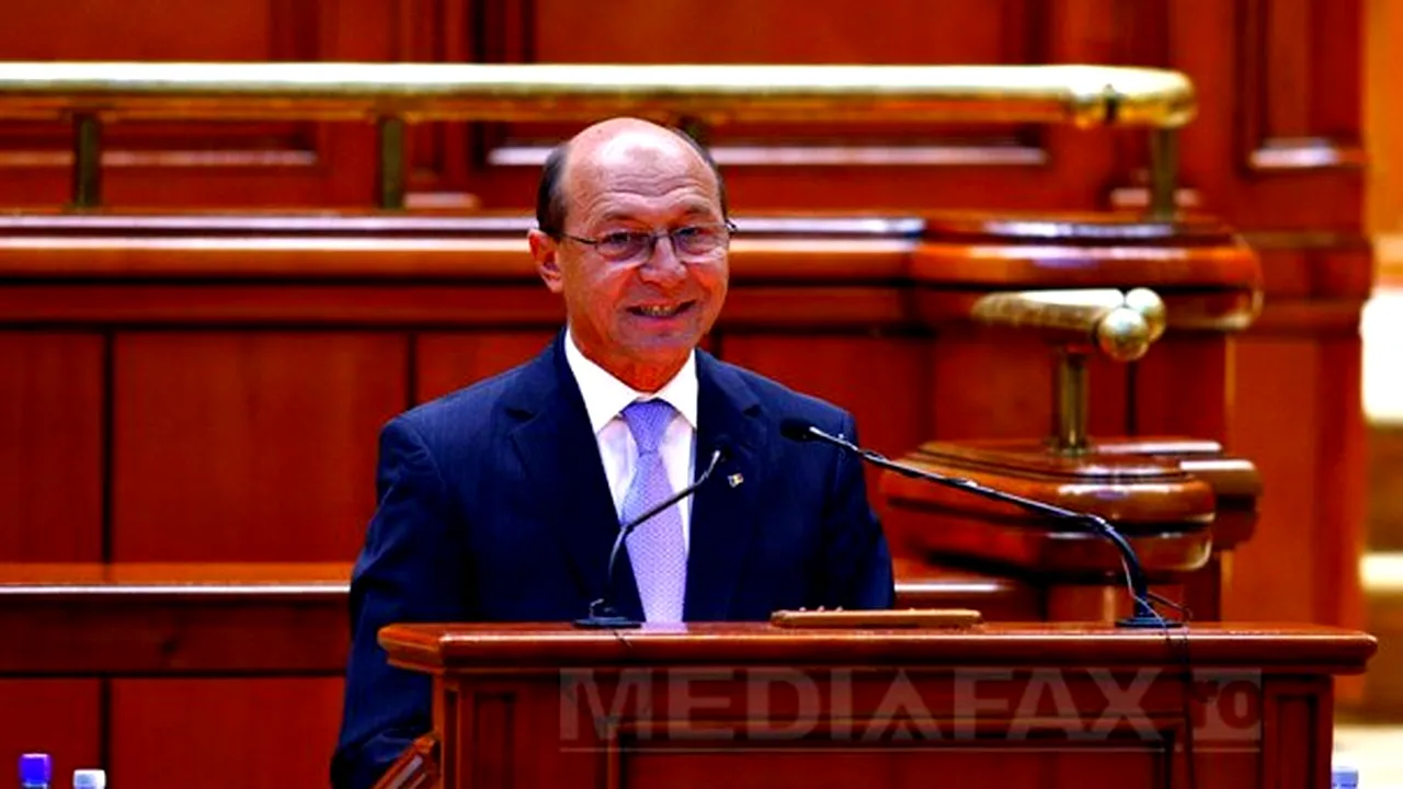 Băsescu: Recomandarea mea este ca Parlamentul să adopte repede şi integral Tratatul de guvernanţă