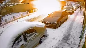 Explozie la o anexă a Poliției Lugoj. Trei persoane afectate, una rănită grav. / IPJ: Clădirea nu era racordată la gaz