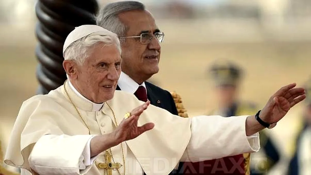 Papa Benedict al XVI-lea speră că mesajele sale vor contribui la pace în Orientul Mijlociu