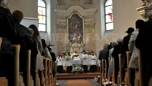 Peste 7.000 de persoane la ritualul sfinţirii bucatelor, de Paştele Catolic, în Miercurea Ciuc