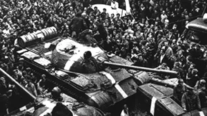 Trupele sovietice aveau arme nucleare în Cehoslovacia începând din 1969