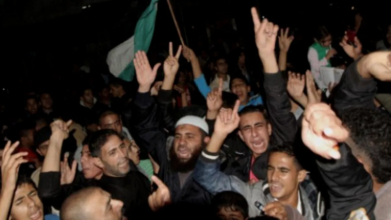 Sărbătoare în stradă în Fâşia Gaza după intrarea în vigoare a armistiţiului cu Israel - FOTO