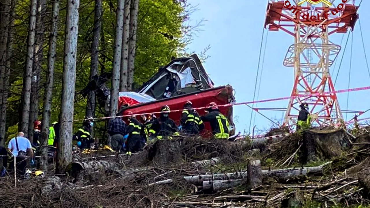 Tragedie în Italia. 14 persoane au murit după ce un cablu al telecabinei s-a rupt 