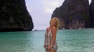 Delia Matache a vizitat insula unde Leonardo di Caprio a filmat The Beach