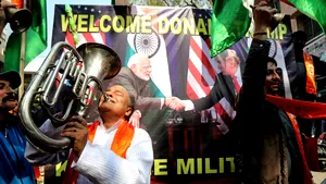 Donald Trump, primit cu urale la prima sa vizită oficială în India: ,,Scriem o nouă istorie aici”