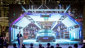 Tesla, cea mai valoroasă companie auto din SUA din toate timpurile. Acţiunile au crescut cu 93%