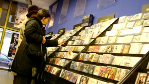 Mama lui Tupac se opune vânzării unor melodii nefinalizate ale fiului ei