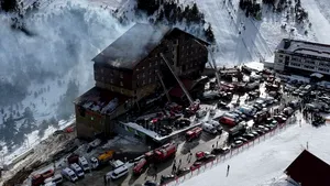 Premierul Marcel Ciolacu a transmis condoleanţe Turciei după incendiul din staţiunea de schi