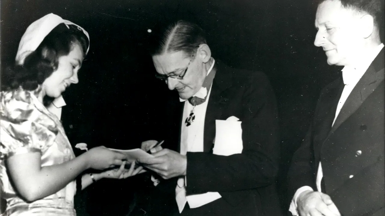 Ce secrete pot ascunde scrisorile celebrului poet T.S. Eliot către muza sa, care vor fi dezvăluite după 60 de ani
