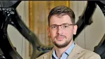 Divo Pulitika, InterCapital Asset Management: Retrogradările perspectivei ratingului de credit reprezintă un semnal de avertizare clar şi un posibil precursor al unei retrogradări în categoria speculativă (junk), în cazul în care tendinţele fiscale şi macroeconomice nu se aliniază aşteptărilor. Piaţa obligaţiunilor este cea mai expusă unei eventuale retrogradări