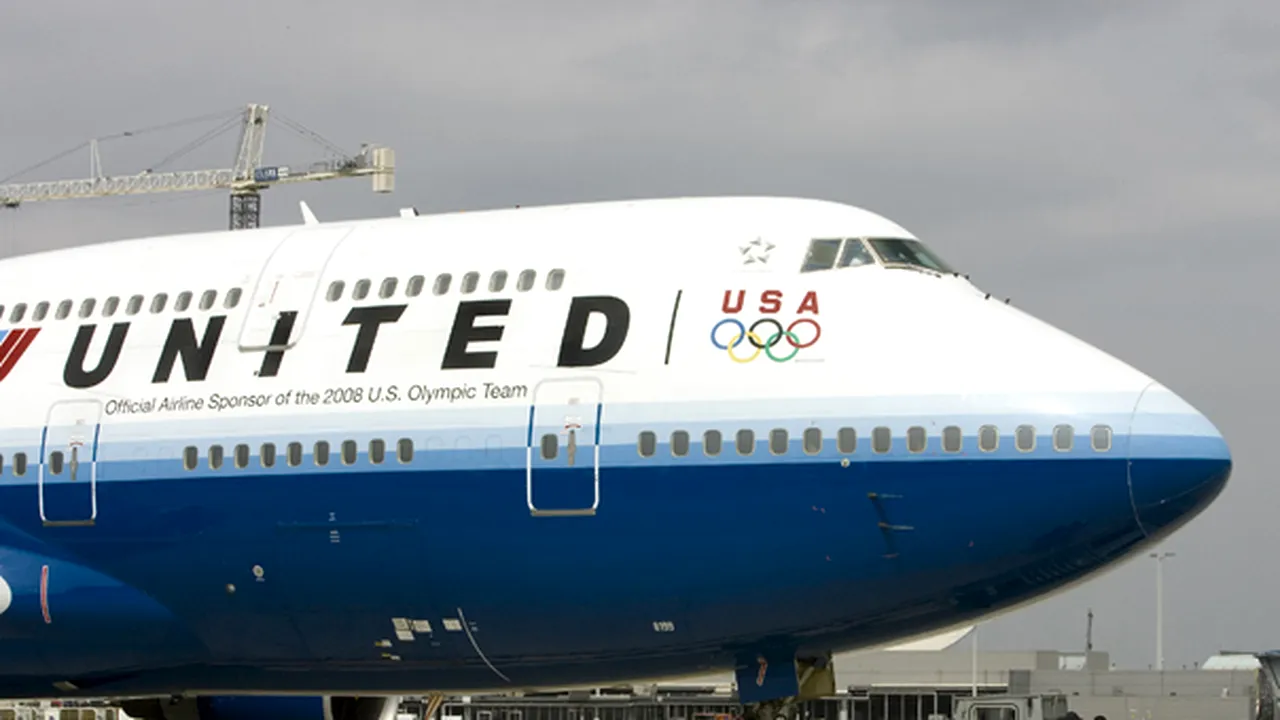 Un avion a aterizat de urgenţă la Washington din cauza unui pasager violent - VIDEO