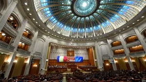 Moment de reculegere în Parlamentul României pentru victimele cutremurului din Turcia