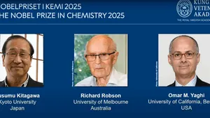 Premiul Nobel pentru Chimie 2025 a fost acordat cercetătorilor Susumu Kitagawa, Richard Robson și Omar M. Yaghi pentru dezvoltarea unui nou tip de arhitectură moleculară