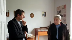 ISTORIA FĂRĂ PERDEA Marius Oprea / Sfîrşitul unei iluzii şi începutul unei tragedii: 