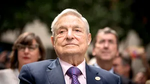 Joe Biden îl va decora cu cea mai înaltă distincţie pe George Soros. Pe listă se găseşte şi Lionel Messi şi Hillary Clinton