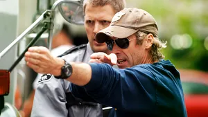 Michael Bay va regiza un film inspirat de misiunea de salvare a doi aviatori americani în Iran