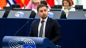 Eurodeputat AUR: Am blocat propunerea CE de a impune reducerea cu 90% a emisiilor până în 2040