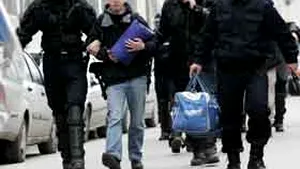 Două elveţiene şi un german, ridicaţi de poliţie de pe stradă