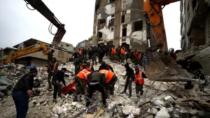 Prima misiune a salvatorilor români în Turcia: Recuperarea unei familii prinse sub dărâmături