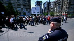 PROTESTELE sindicaliştilor CFR: Restricţii de circulaţie în Piaţa Victoriei din Capitală