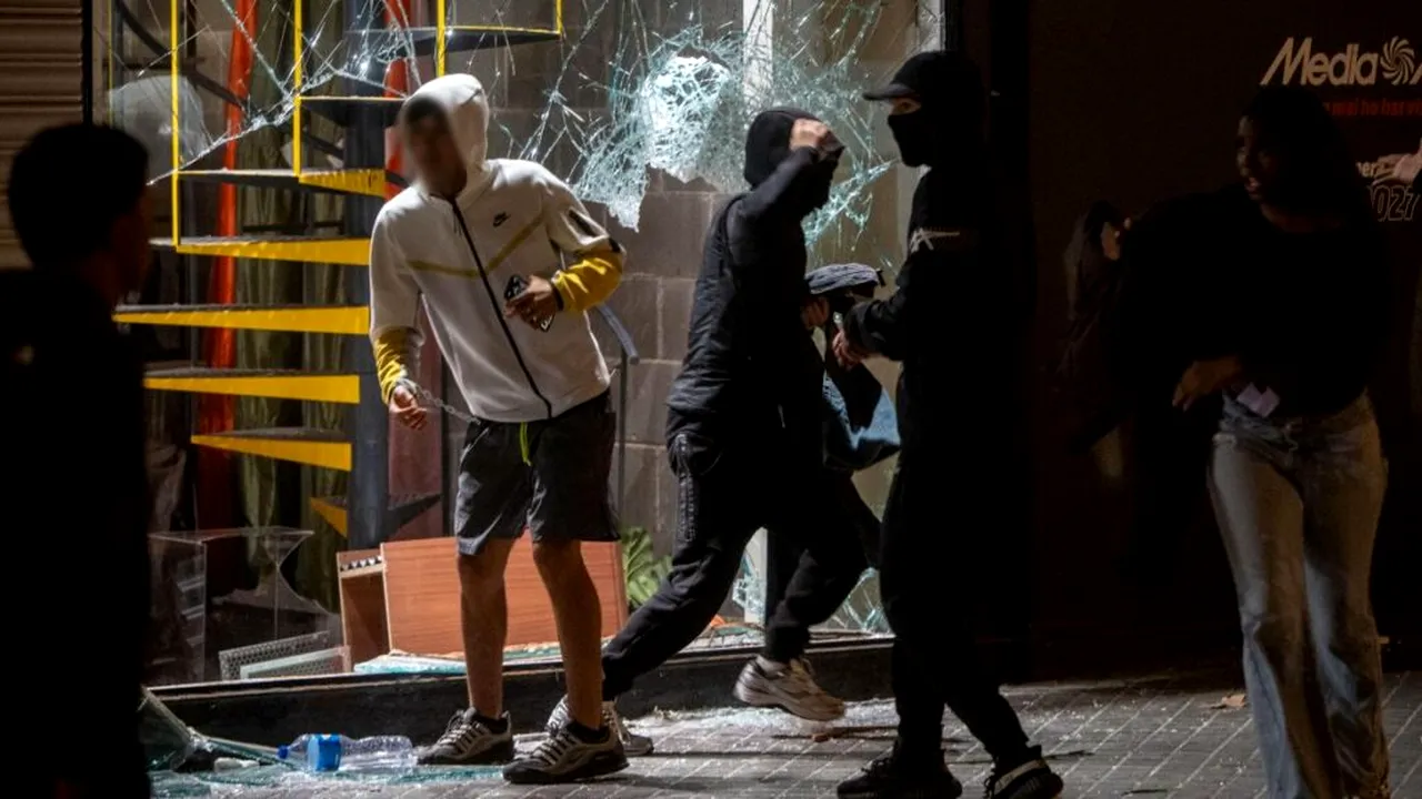 Ce spun comercianții din Barcelona după violențele în stilul Paris: „Distrugere de dragul distrugerii”