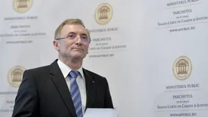 Amânare în procesul prin care Augustin Lazăr cere daune şi scuze din partea Ministerului Justiţiei