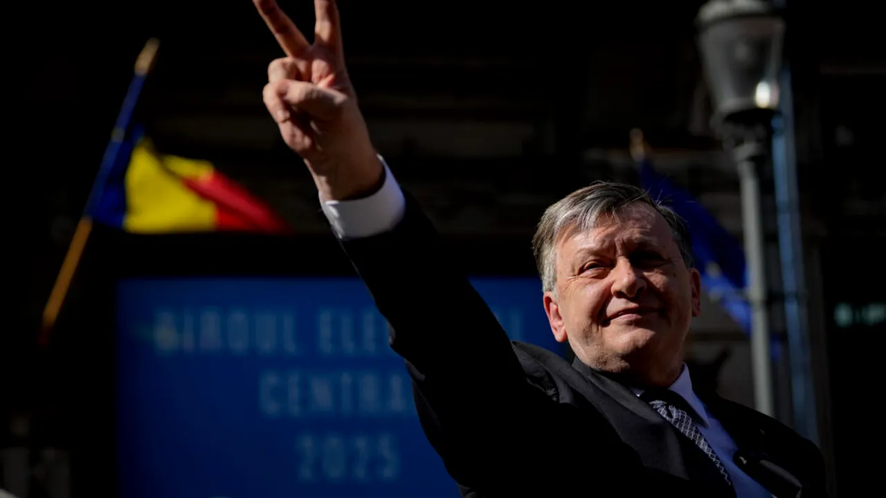 Crin Antonescu, mesaj pentru „cei care visează la izolaționism și lozinci despre «industria calului»”