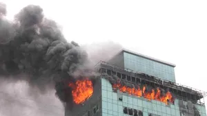 Cel puţin 12 persoane au murit în urma unui incendiu în Mumbai