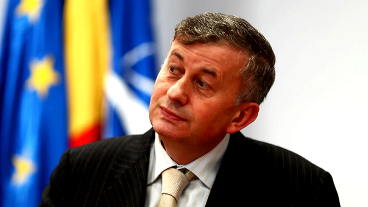 Băsescu semnează înaintarea în gradul de chestor general de poliţie a lui Marian Tutilescu