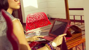 De la tăbliţă la TABLETĂ. O istorie a comunicării în România