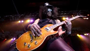 Slash îşi lansează al doilea album solo, în mai
